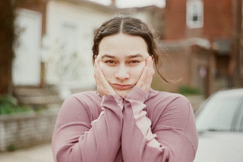 Carmen Perry of Remember Sports announces debut solo LP ‘Eyes Like a Mirror’