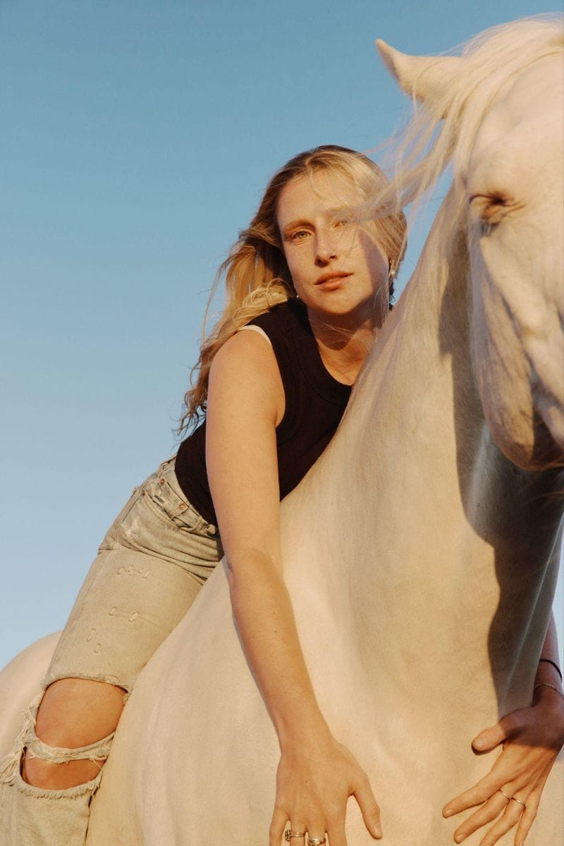 Billie Marten shares new single "Leap Year"