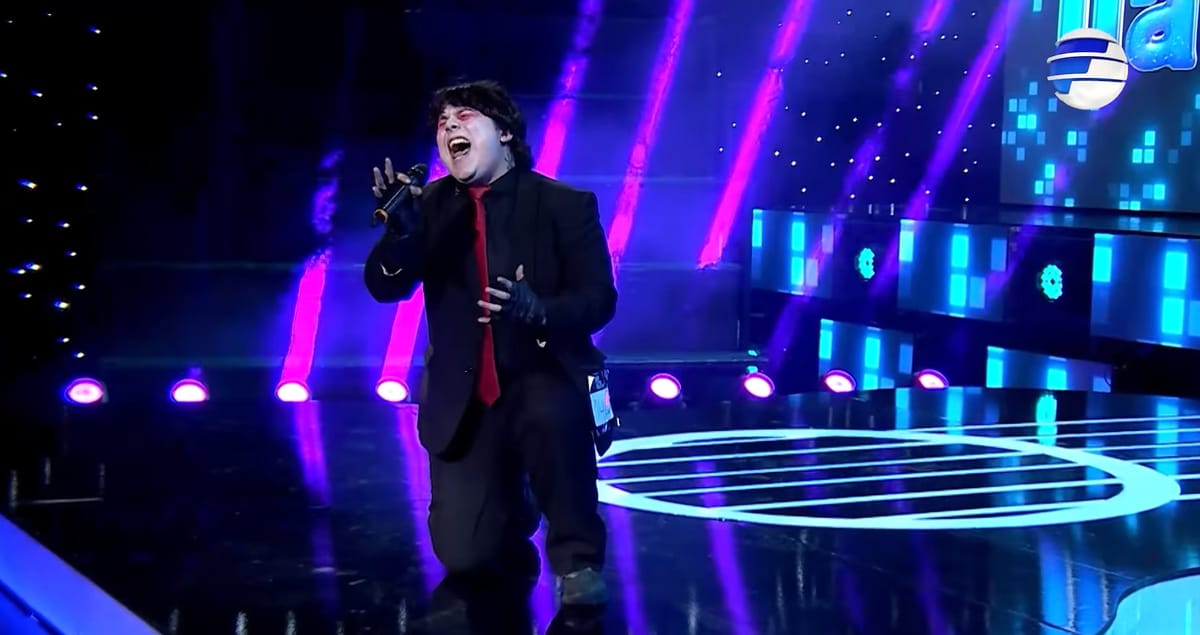 Paraguay’s Yo Me Llamo contestant becomes Gerard Way, screams his heart out on reality TV