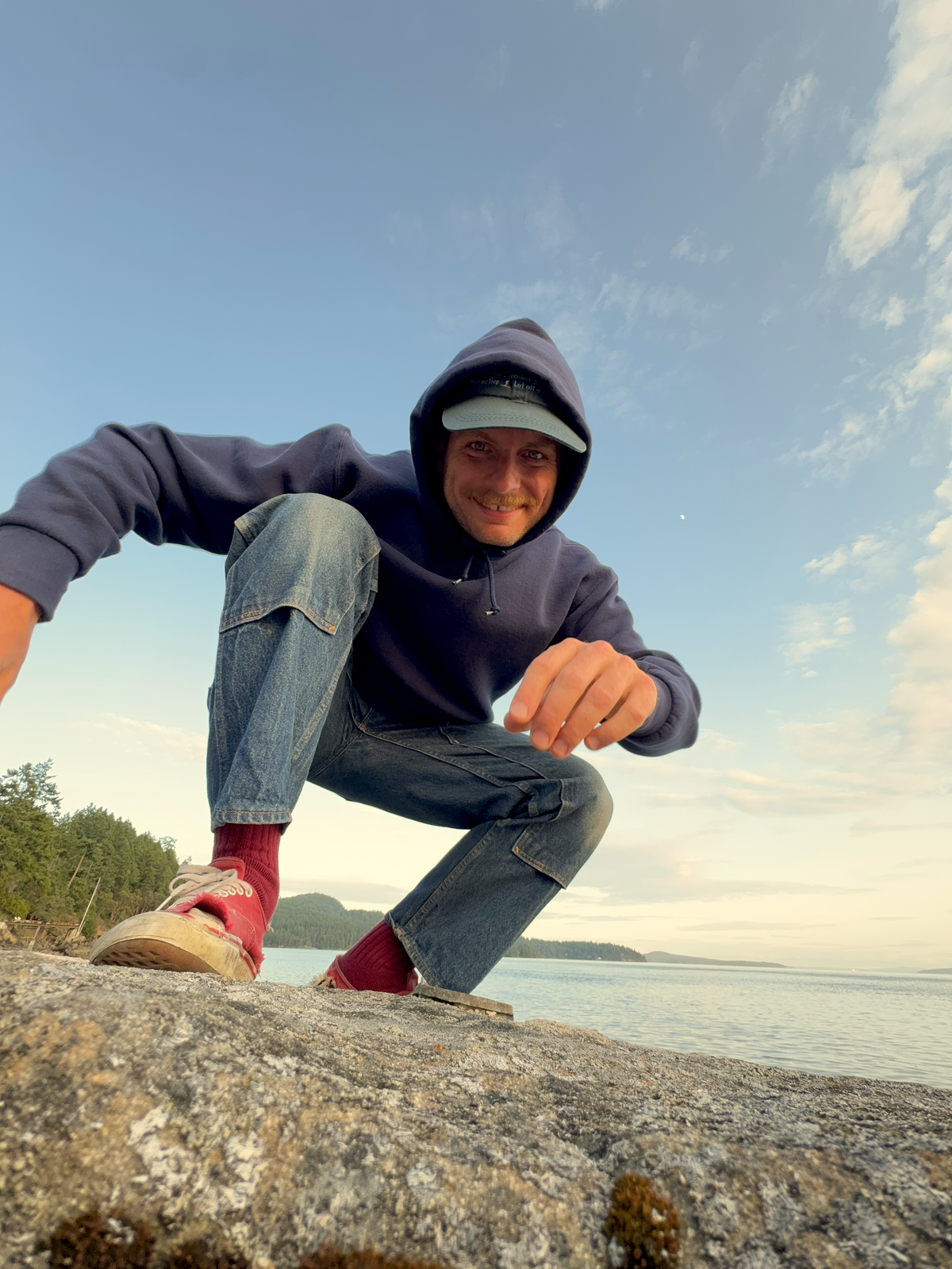 Mac DeMarco announces brand new album 'Guitar', shares leading single "Home"