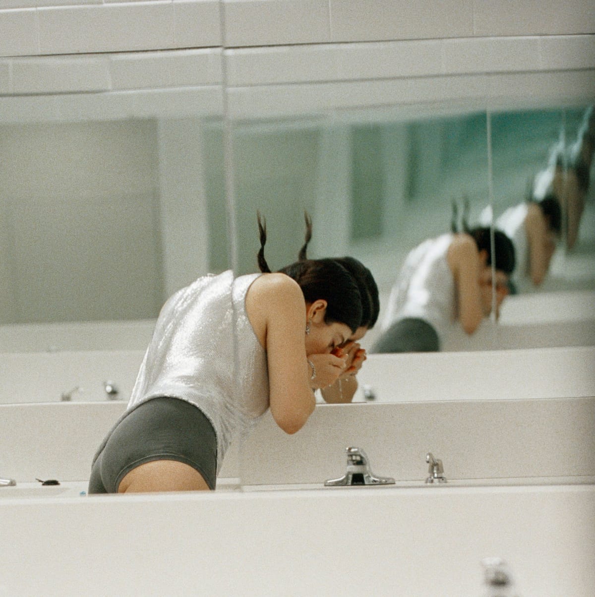 Lorde shares "Hammer" ahead of 'Virgin' release