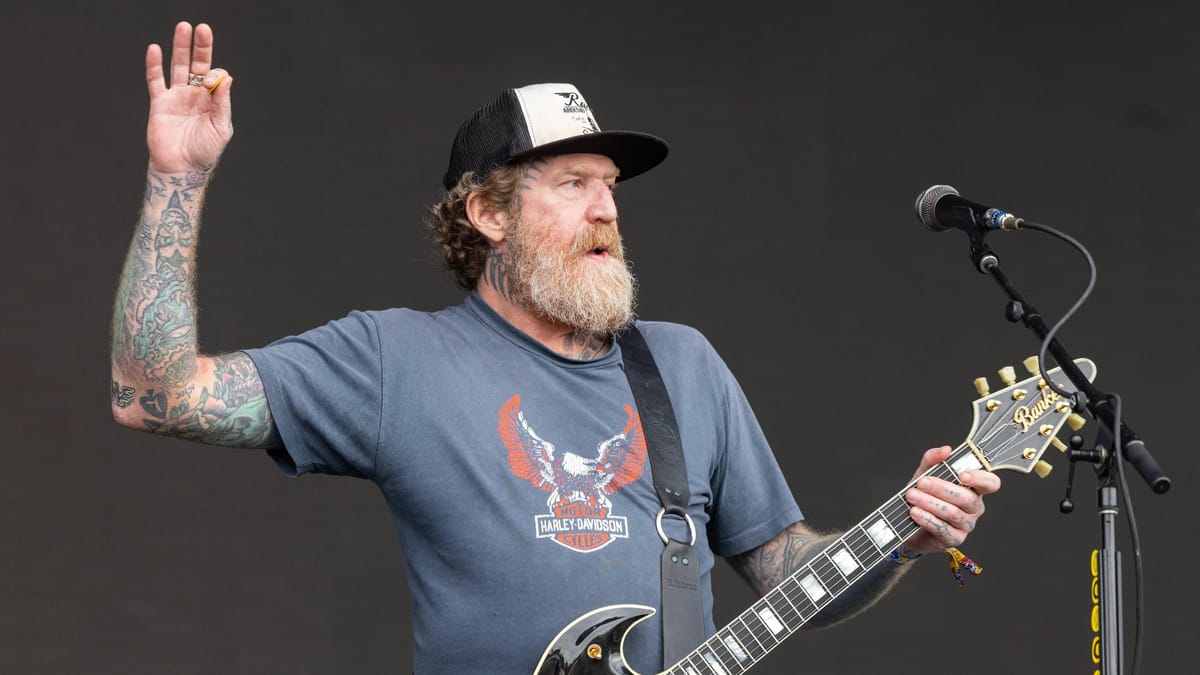 Brent Hinds refers to former Mastodon bandmates as "horrible humans"