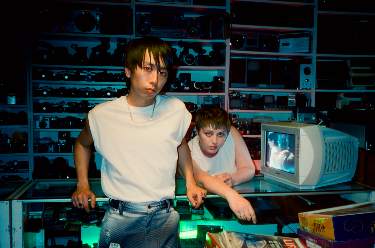 Cafuné and Riovaz team up on "Temporary Lover"