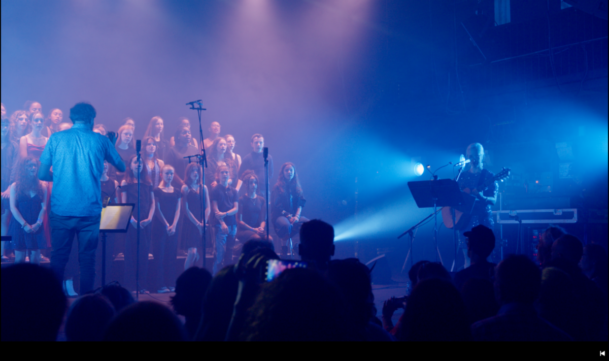 Laura Veirs sings alongside a French school choir for new live album