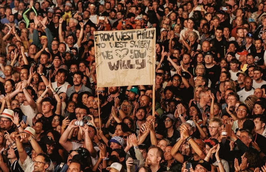 Will Smith shares tour footage that fans claim is an AI-generated crowd