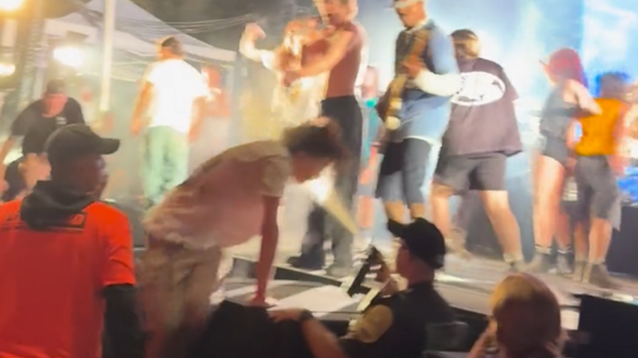 Sheriff shuts down stage dive at Turnstile show with pepper spray to the face