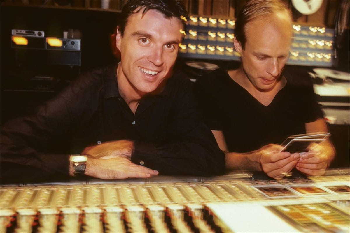 David Byrne and Brian Eno release new song "T-Shirt"