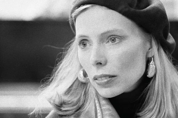 Listen to “Traveling”, Joni Mitchell’s original 1976 demo for “Hejira”