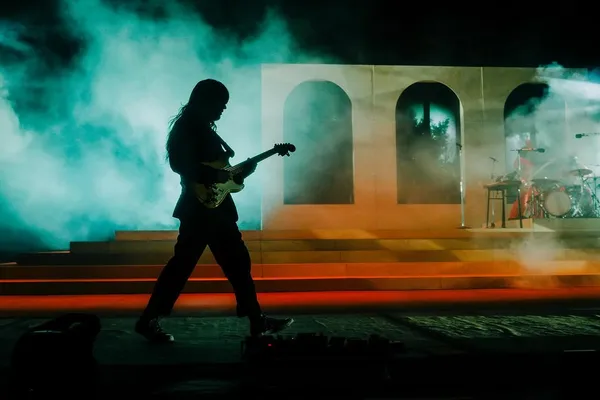 Khruangbin drops new music video and tour dates