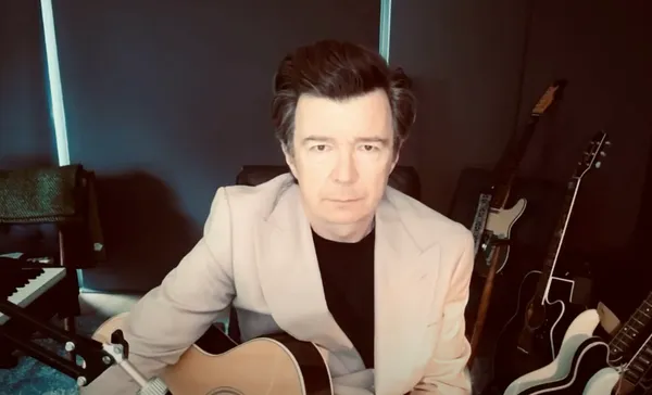 Rick Astley covers "Pink Pony Club" by Chappell Roan