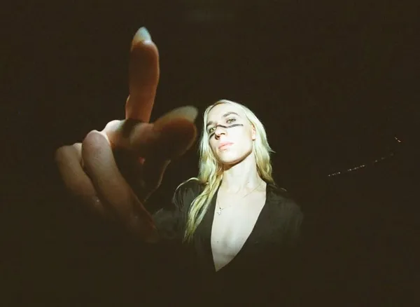 2hollis reveals upcoming album 'star'