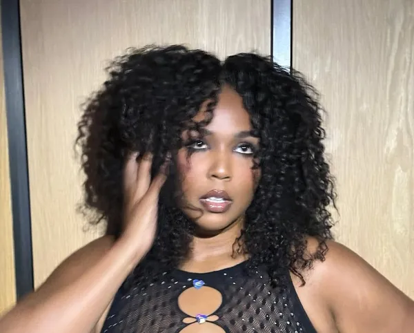 Lizzo releases new "Still Bad" single