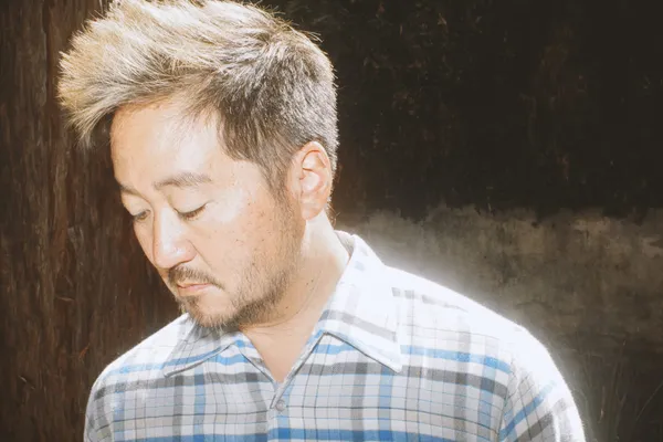 Kishi Bashi shares B-side single "Comin' To You", announces tour