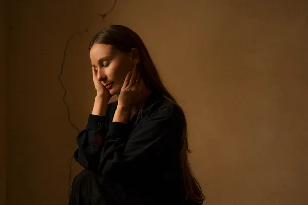 Kara-Lis Coverdale shares first track from 'Changes in Air', her third album of 2025