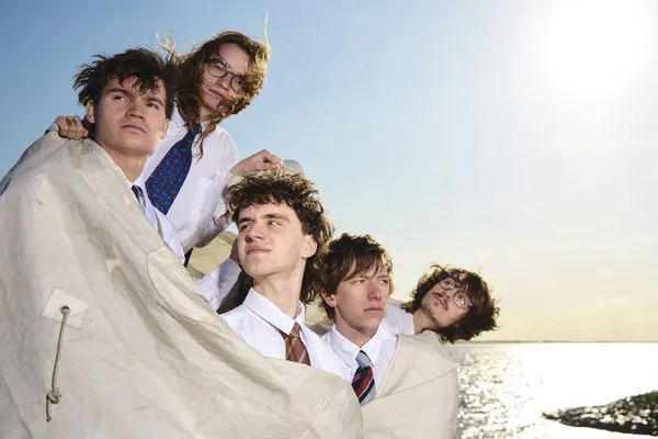 Dutch progressive noise-rock band Grote Geelstaart share new track "Vracht 7"