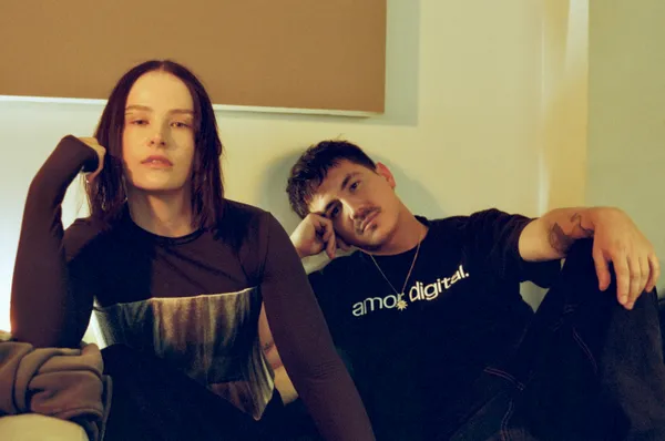 Ela Minus and Nick Léon announce collaborative EP, share new single "espiral"