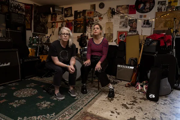 Feminist punk duo Heavens to Betsy reunite, announce first tour in over 30 years