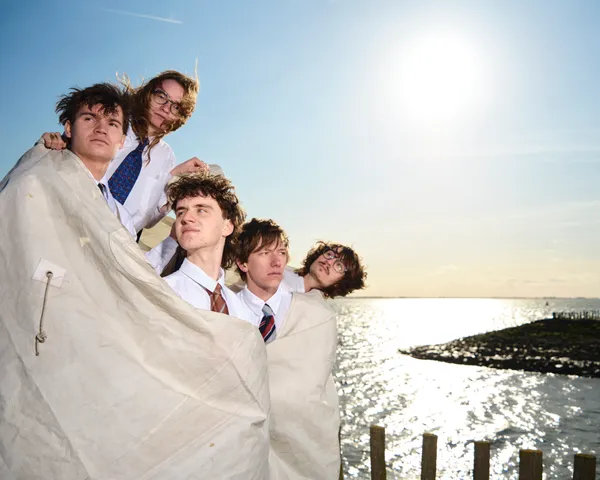 Grote Geelstaart share new single "Nat Zeil"