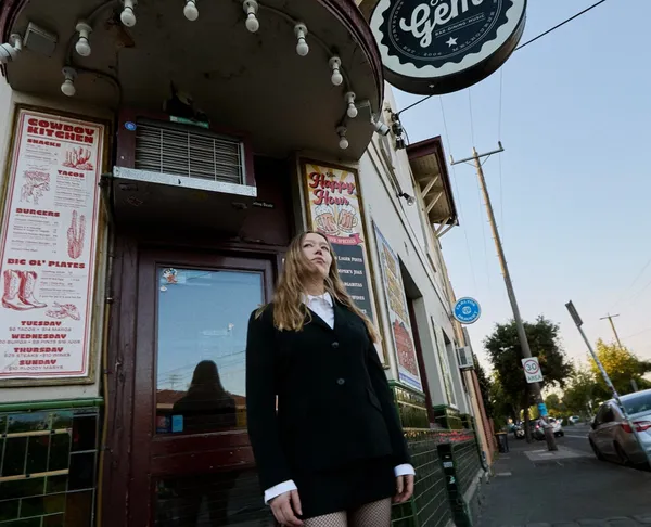 Julia Jacklin shares new single "I Wish"