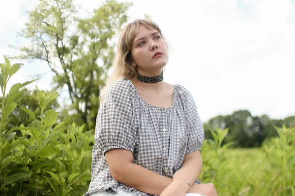 Jess Kerber shares new single “Louisiana Song” from upcoming album ‘The World Is Dark, but I Want It to Be Funny’